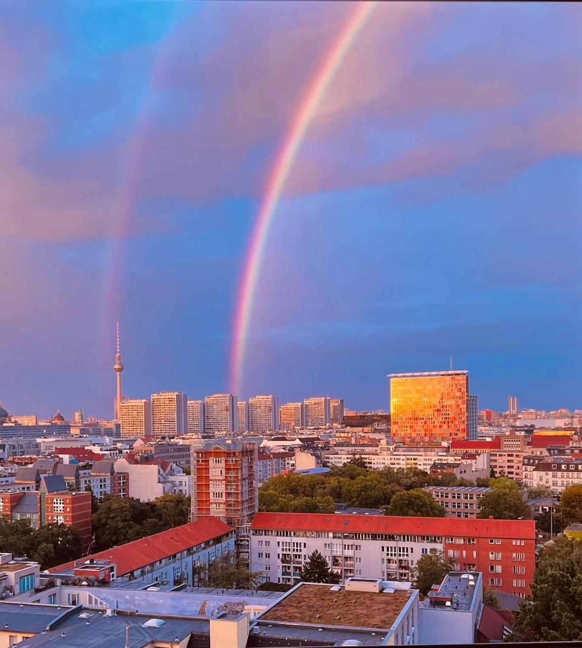 Skyview Studio At Kreuzberg-mitte Apartment
